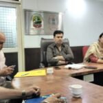 सेवानिवृत्त नगर निगम जालंधर कर्मचारियों की आपात बैठक, ग्रेच्युटी व पेंशन भुगतान में देरी पर मेयर से की मुलाकात