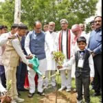 महज 5 वर्ष की उम्र में 1455 पौधे लगाकर पेश की मिसाल, केंद्रीय मंत्री शिवराज सिंह चौहान ने किया सम्मानित