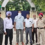 10,000 रुपये की रिश्वत लेते सहायक उप-निरीक्षक को विजिलेंस ब्यूरो ने रंगे हाथ  किया काबू