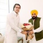 पूर्व भारतीय क्रिकेटर मनप्रीत सिंह ‘गोनी’ और इंटरनेशनल गोल्ड मेडलिस्ट कुनार आम आदमी पार्टी में शामिल