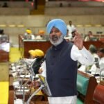 वित्त मंत्री हरपाल सिंह चीमा की ओर से पंजाब विधानसभा में पेश आउटसोर्स्ड कर्मचारियों को सीधे ठेके पर तब्दील करने के लिए बिल सर्वसम्मति से पास