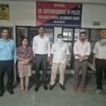 विजिलेंस ब्यूरो ने सेवा केंद्र नूरमहल के हेल्प डेस्क कर्मचारी महेश कुमार को 7,000 रुपये रिश्वत लेते रंगे हाथों किया काबू