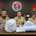 पठानकोट में सीमा पार से चल रहे तस्करी मॉड्यूल से संबंधित एक महिला सहित दो संचालक काबू; 7.8 किलो हेरोइन बरामद